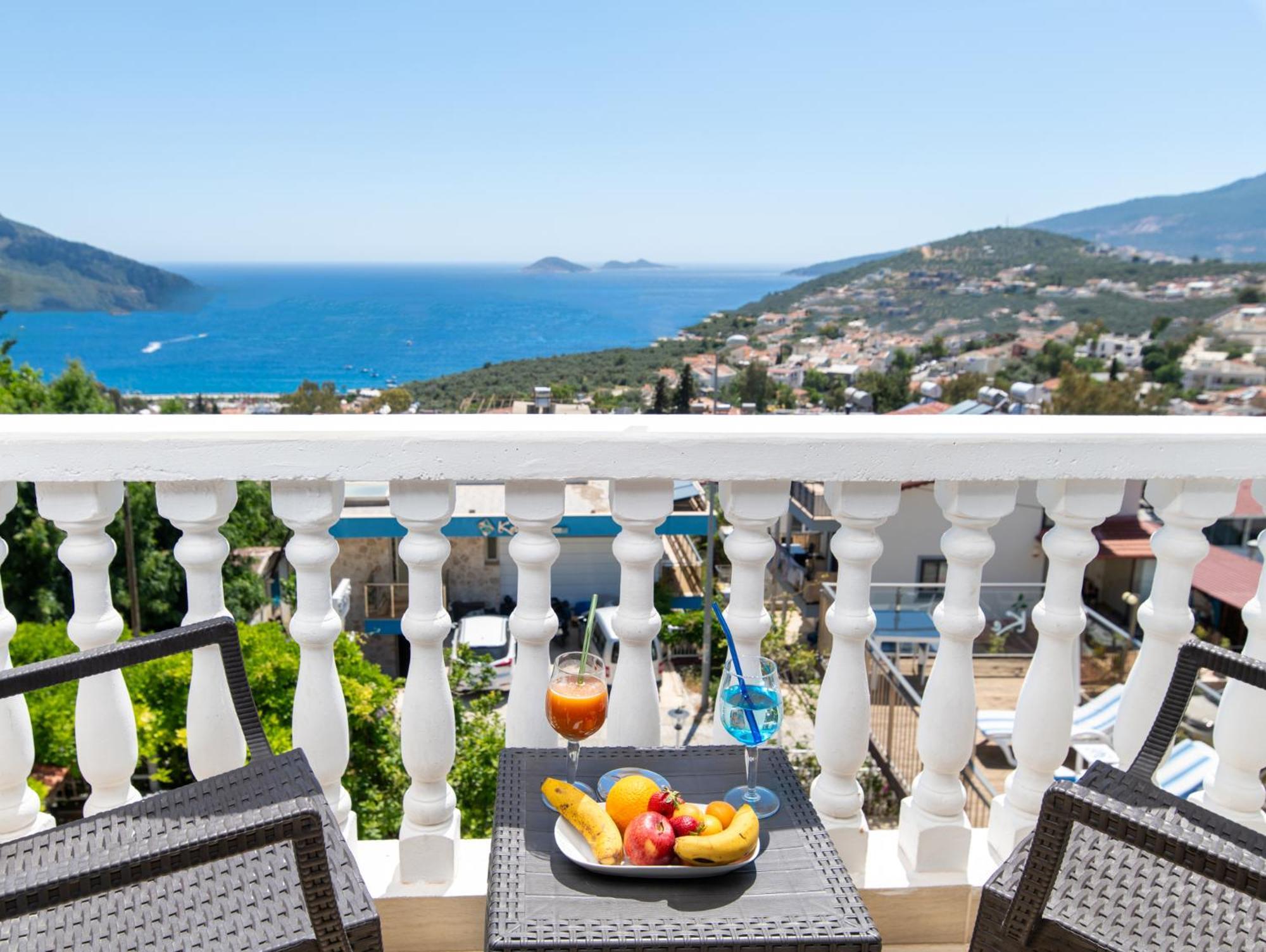 Kelebek Hotel Kalkan Esterno foto